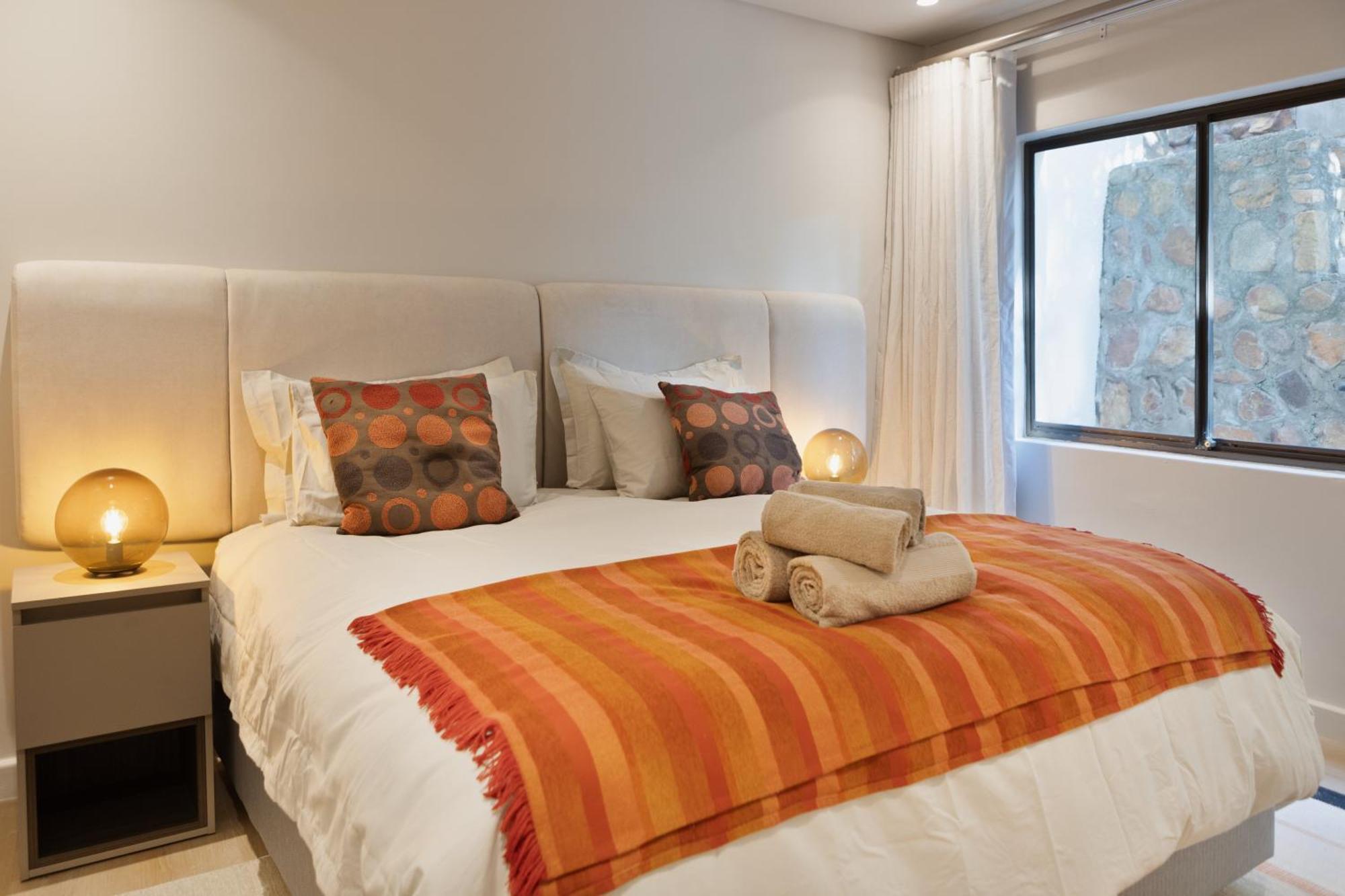 Elegant And Stylish Camps Bay Villa-new Listing!!! * Cape Town