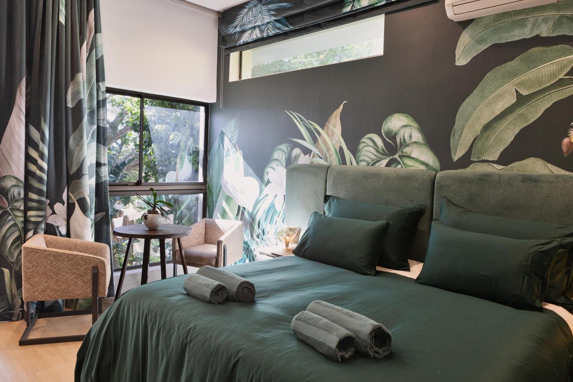 Villa Elegant And Stylish Camps Bay Villa-new Listing!!! *