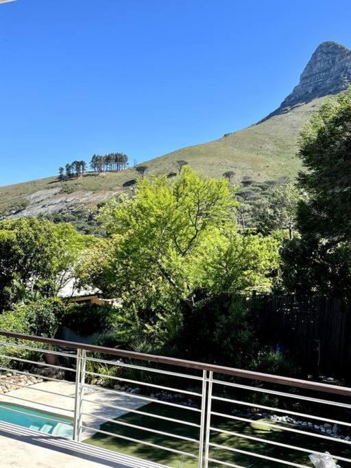 Elegant And Stylish Camps Bay Villa-new Listing!!!