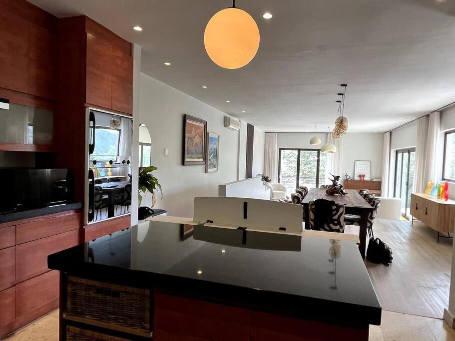 Villa Elegant And Stylish Camps Bay Villa-new Listing!!! *